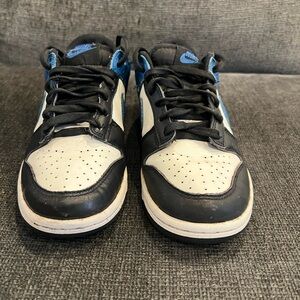 Nike Kids Low-Top Sneakers in Black, White & Blue